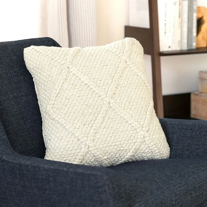 Criss Pillow – Natural Ivory