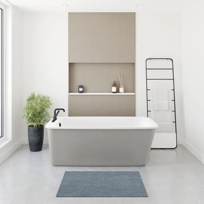 Lounge Acrylx 64 in. x 34 in. Freestanding Soaking Bathtub with Reversible Drain in White with Sterling Silver Skirt